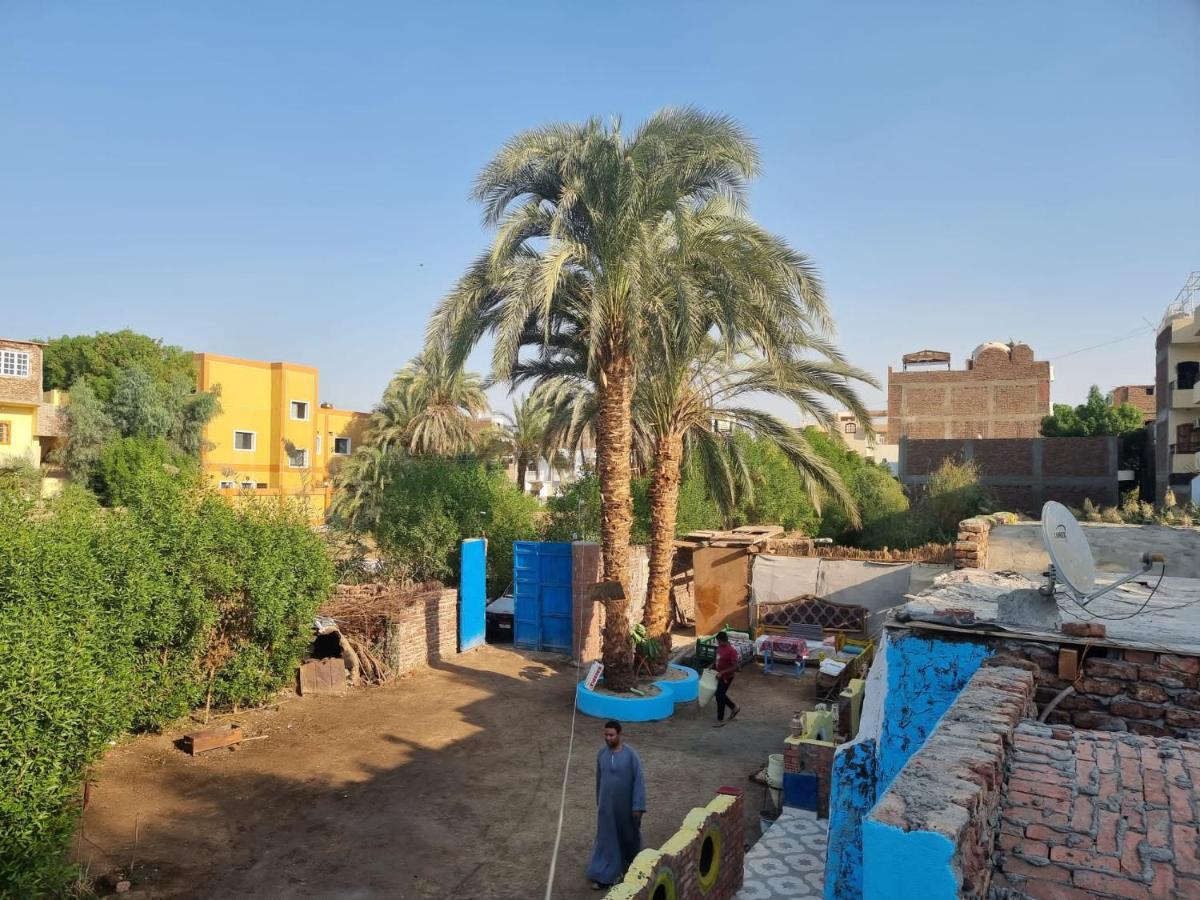 Luxor Old Nile Hotel Bagian luar foto