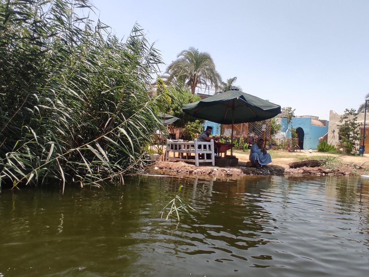 Luxor Old Nile Hotel Bagian luar foto