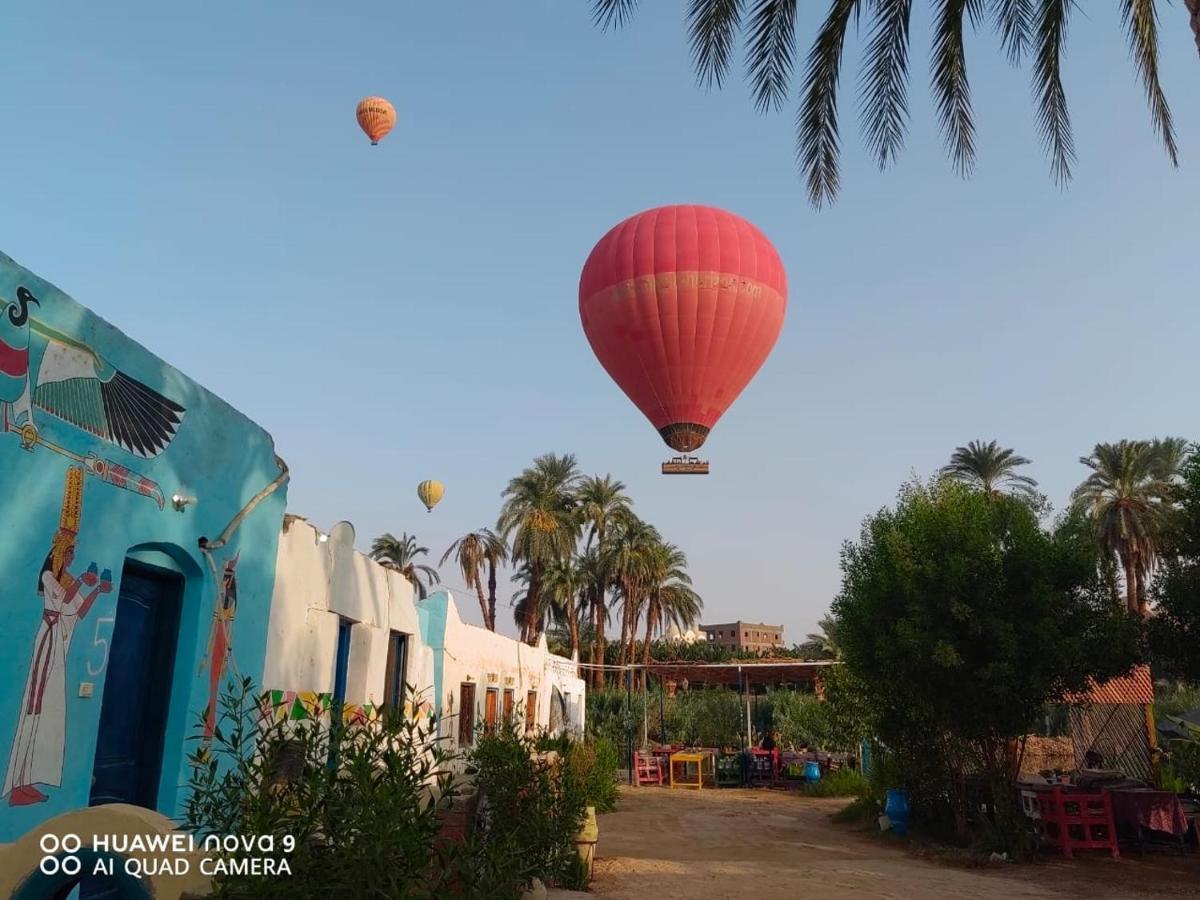 Luxor Old Nile Hotel Bagian luar foto