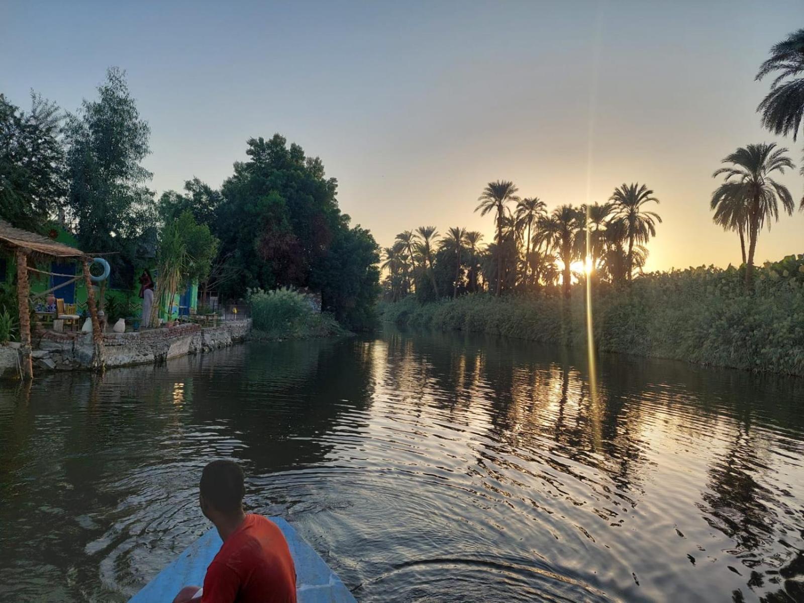Luxor Old Nile Hotel Bagian luar foto